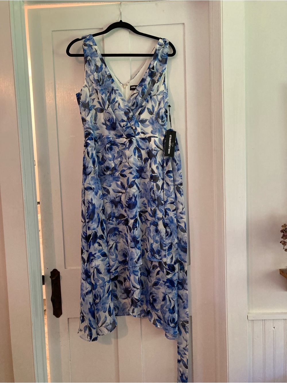Karl Lagerfeld White and Blue Floral V-Neck Midi Dress - Picture 5 of 5